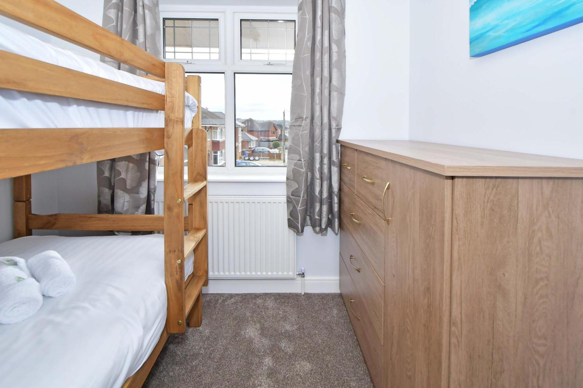 Lancaster House By Yourstays - Gorgeous Family In The Countryside Holiday home Stoke-on-Trent
